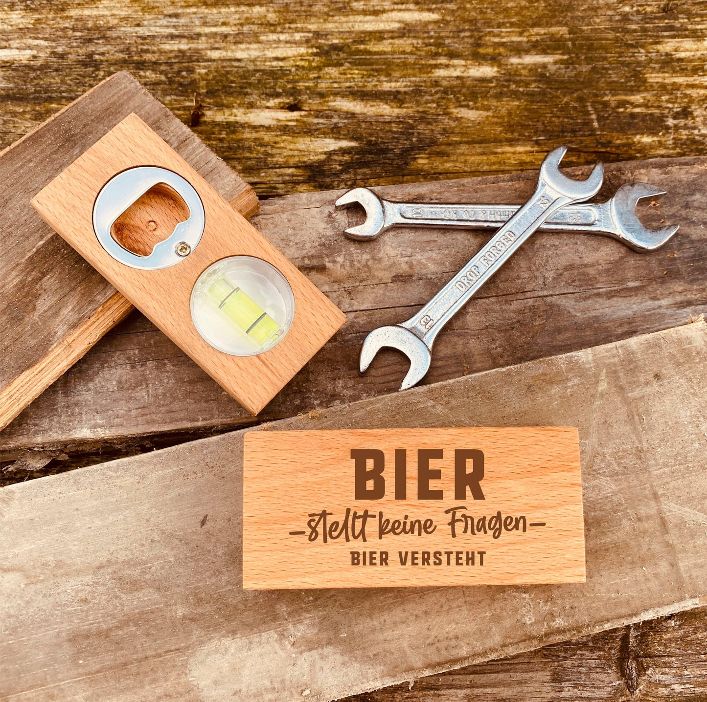 Flaschenöffner aus Holz mit Gravur | Geschenke für Bierliebhaber | personalisierter Flaschenöffner | Geschenk zum Vatertag