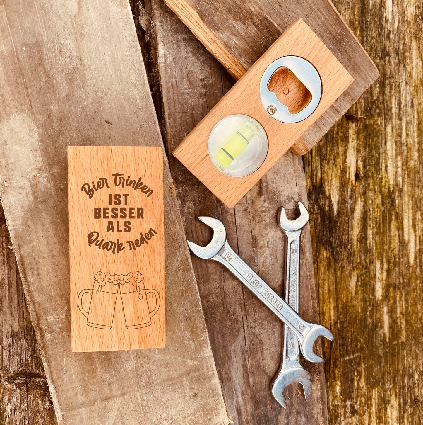 Flaschenöffner aus Holz mit Gravur | Geschenke für Bierliebhaber | personalisierter Flaschenöffner | Geschenk zum Vatertag