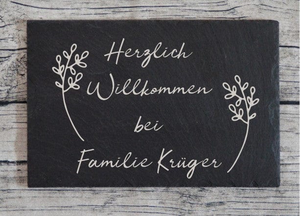 Personalisierte Haustürschilder aus Schiefer: Hochwertige Akzente für Ihr Zuhause
