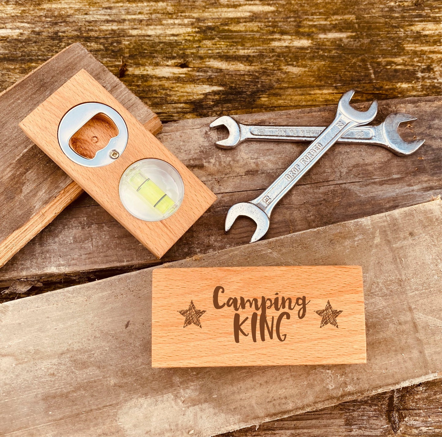 Flaschenöffner aus Holz mit Gravur | Geschenke für Bierliebhaber | personalisierter Flaschenöffner | Geschenk zum Vatertag