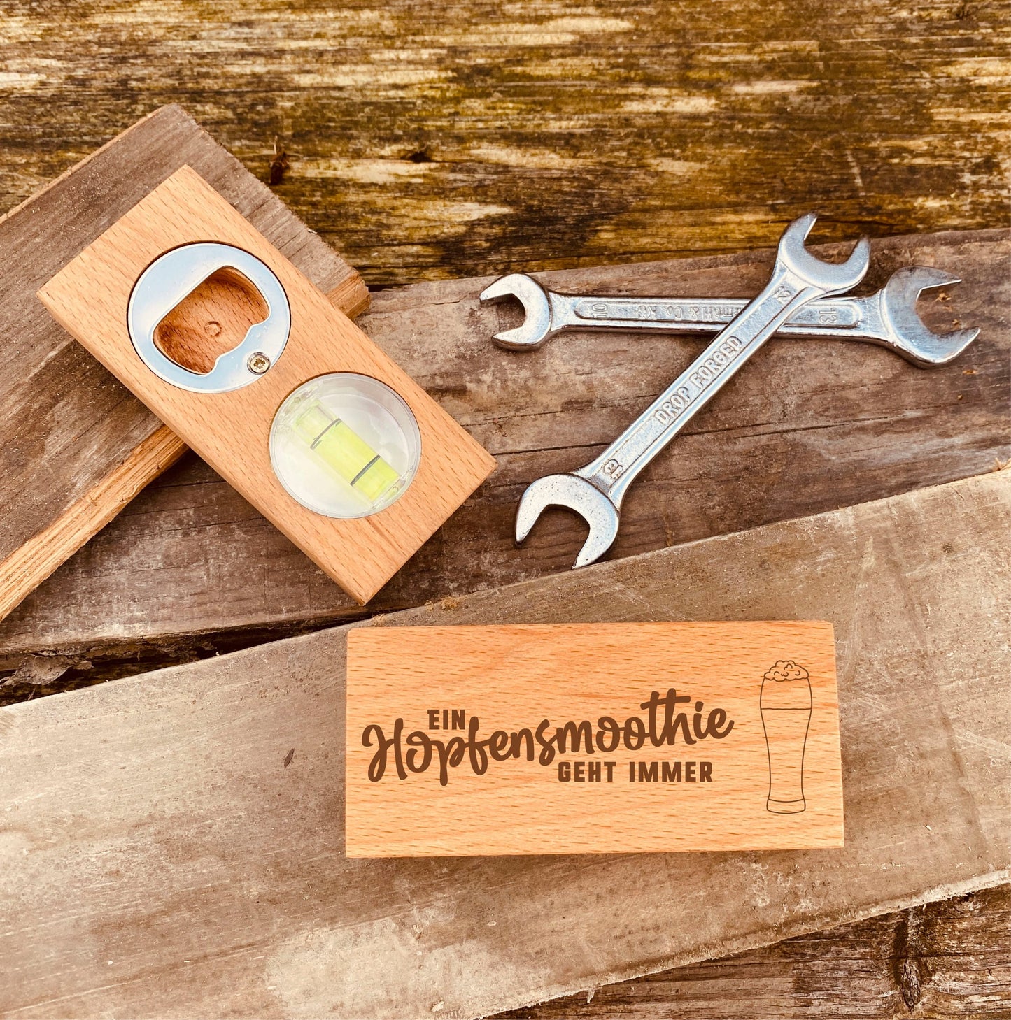 Flaschenöffner aus Holz mit Gravur | Geschenke für Bierliebhaber | personalisierter Flaschenöffner | Geschenk zum Vatertag