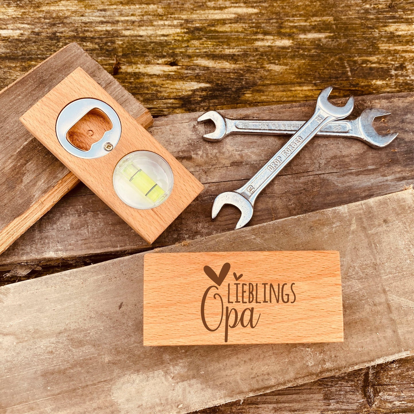 Flaschenöffner aus Holz mit Gravur | Geschenke für Bierliebhaber | personalisierter Flaschenöffner | Geschenk zum Vatertag
