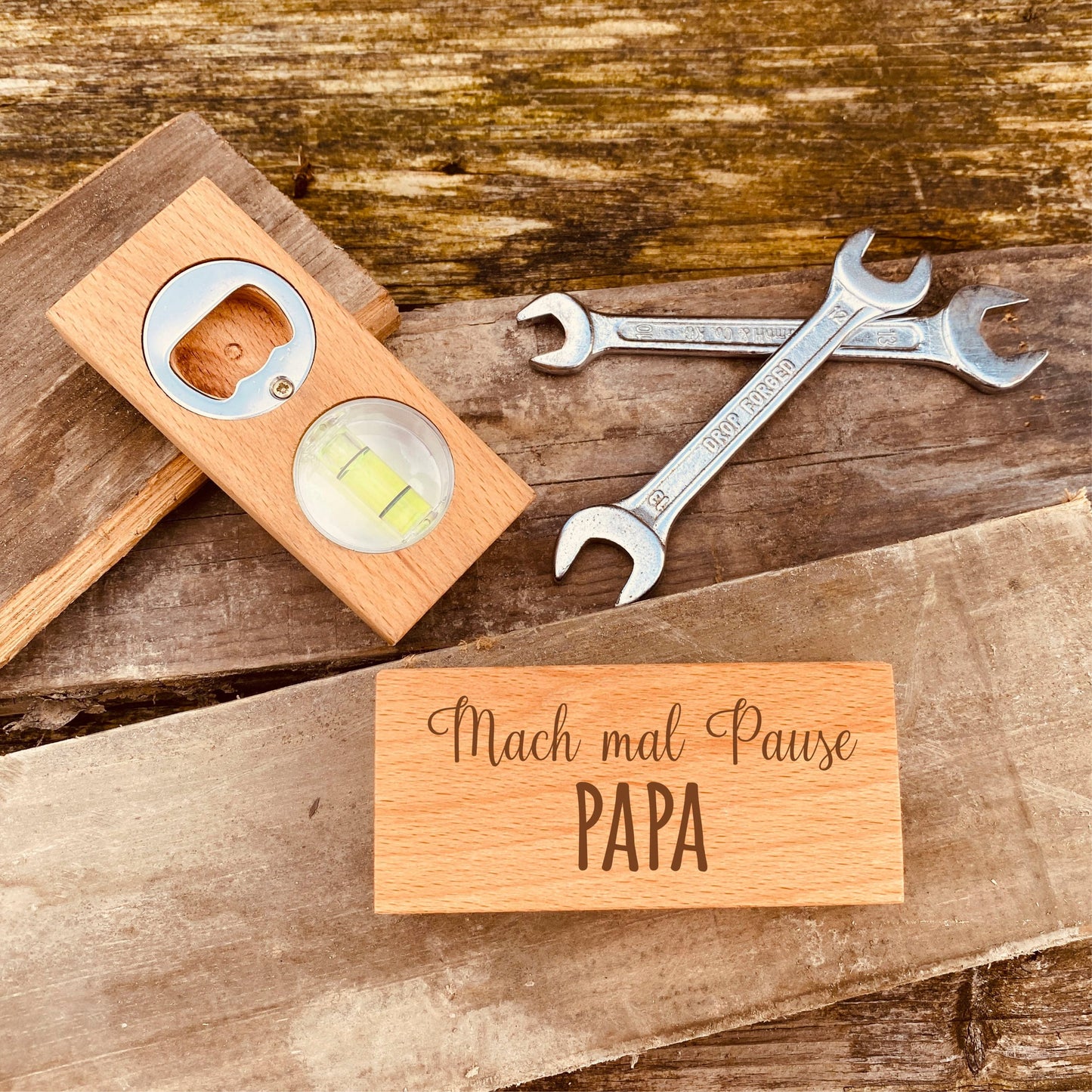 Flaschenöffner aus Holz mit Gravur | Geschenke für Bierliebhaber | personalisierter Flaschenöffner | Geschenk zum Vatertag
