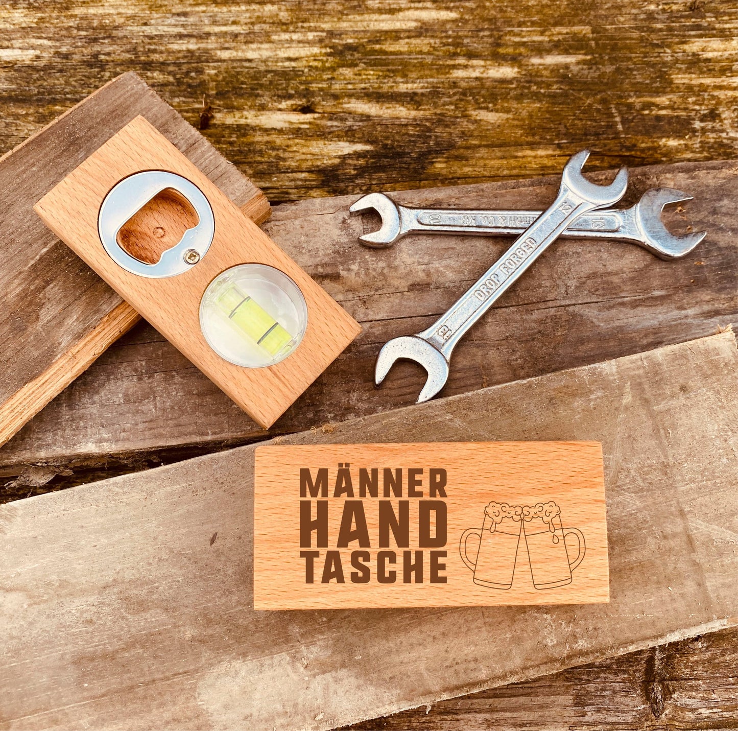 Flaschenöffner aus Holz mit Gravur | Geschenke für Bierliebhaber | personalisierter Flaschenöffner | Geschenk zum Vatertag