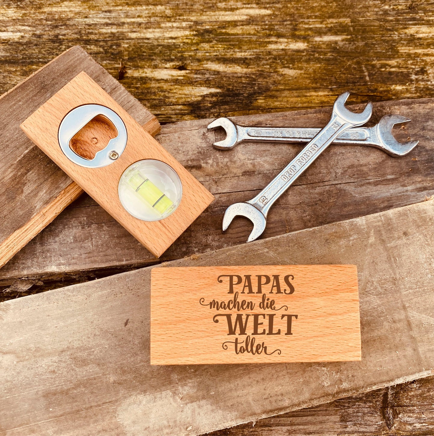 Flaschenöffner aus Holz mit Gravur | Geschenke für Bierliebhaber | personalisierter Flaschenöffner | Geschenk zum Vatertag