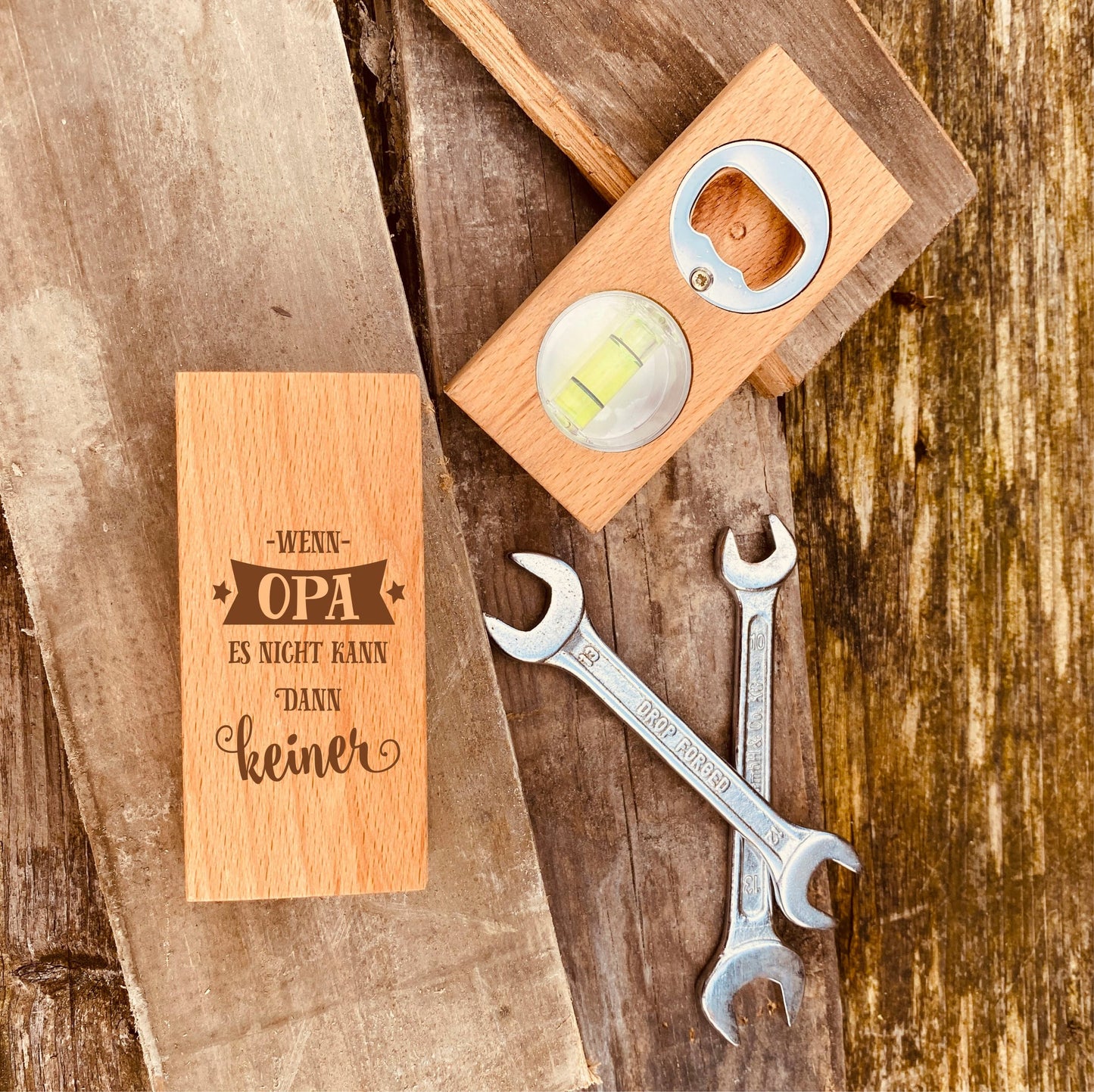Flaschenöffner aus Holz mit Gravur | Geschenke für Bierliebhaber | personalisierter Flaschenöffner | Geschenk zum Vatertag