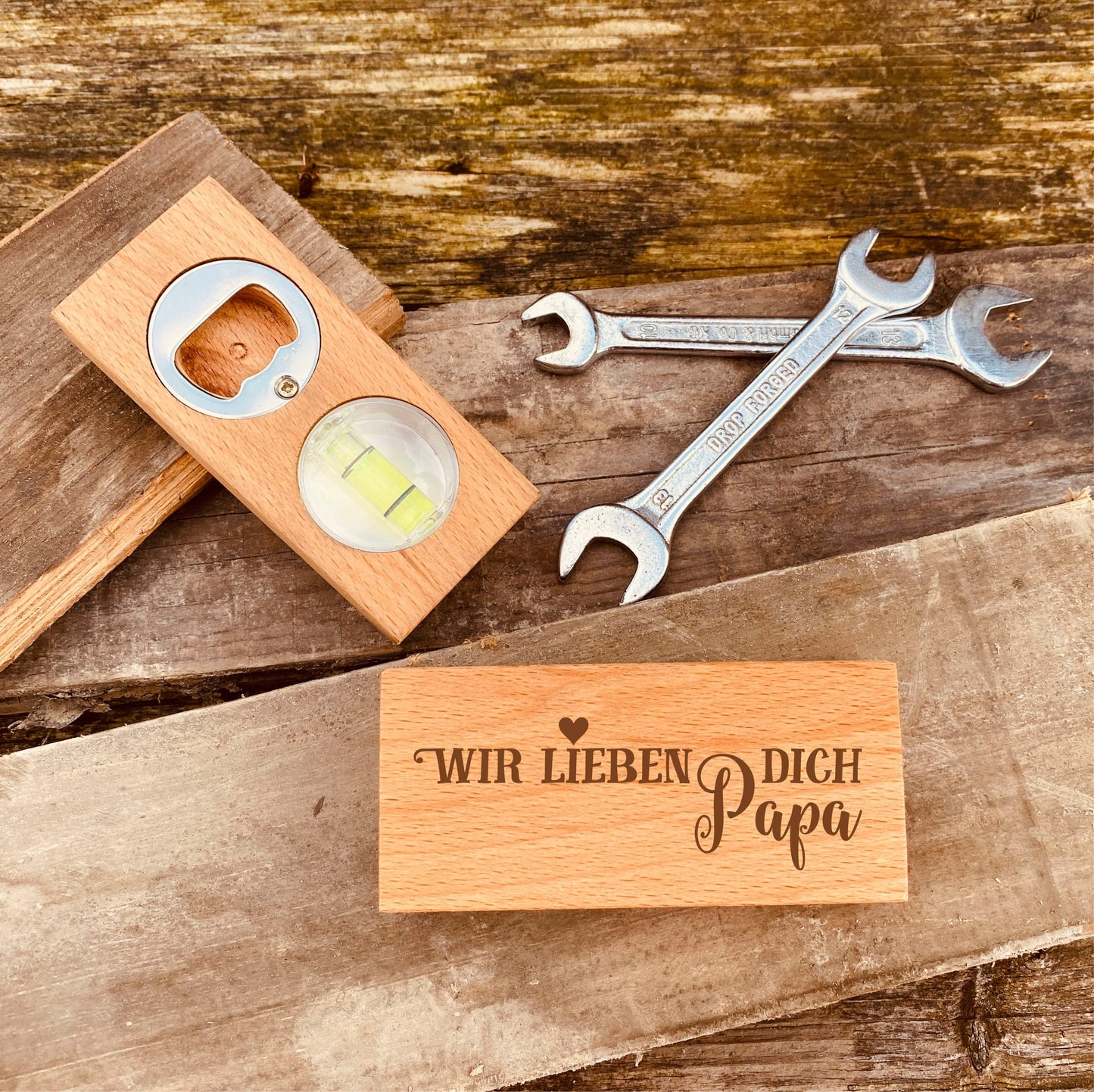 Flaschenöffner aus Holz mit Gravur | Geschenke für Bierliebhaber | personalisierter Flaschenöffner | Geschenk zum Vatertag
