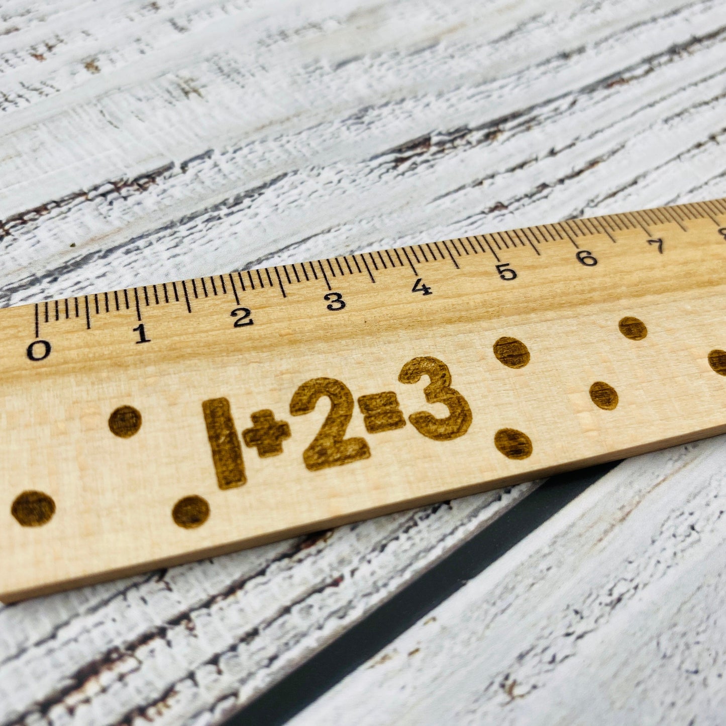 personalisertes Lineal aus Holz | Geschenk zur Einschulung oder für die Schultüte | Schulkind | Messlatte 20cm | personalisiert mit Namen