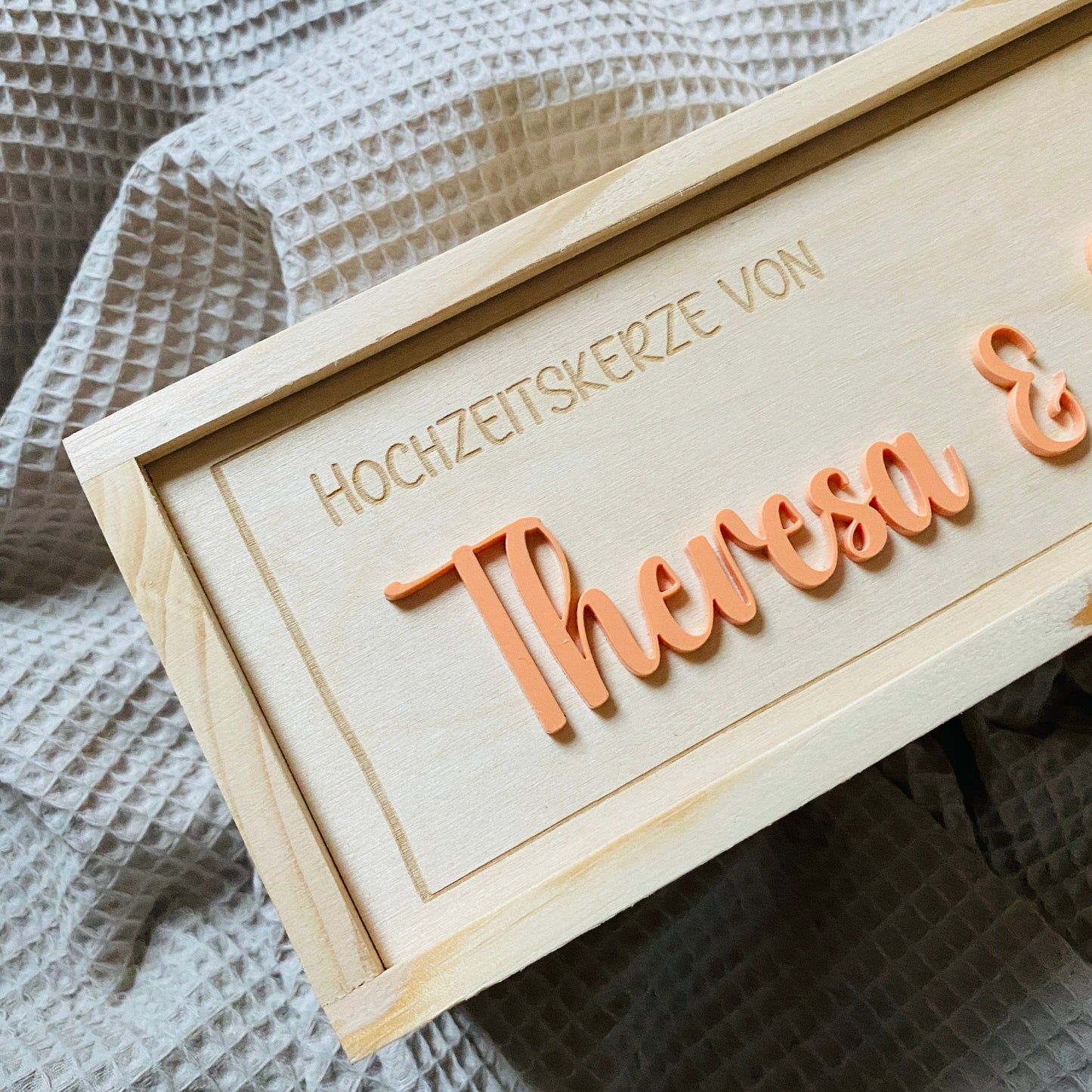 Geschenkbox Hochzeit | Aufbewahrungsbox für Hochzeitskerze | personalisierte Kerzenbox mit Namen | Holzkiste mit Gravur für Hochzeitskerze