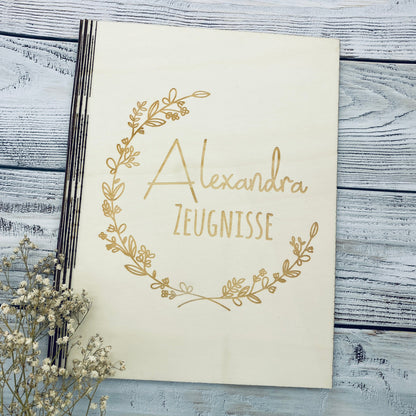 Zeugnismappe personalisiert aus Holz | Geschenk zum Schulstart | Zeugnisordner mit Namen | Einschulungsgeschenk für Mädchen und Jungen