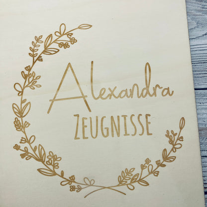 Zeugnismappe personalisiert aus Holz | Geschenk zum Schulstart | Zeugnisordner mit Namen | Einschulungsgeschenk für Mädchen und Jungen