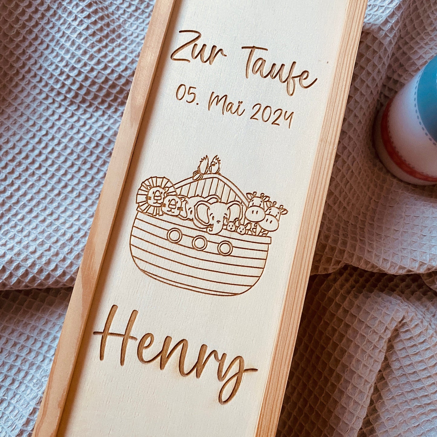 Personalisierte Aufbewahrungsbox für Taufkerzen – Individuelle Kerzenbox mit Namen für unvergessliche Erinnerungen