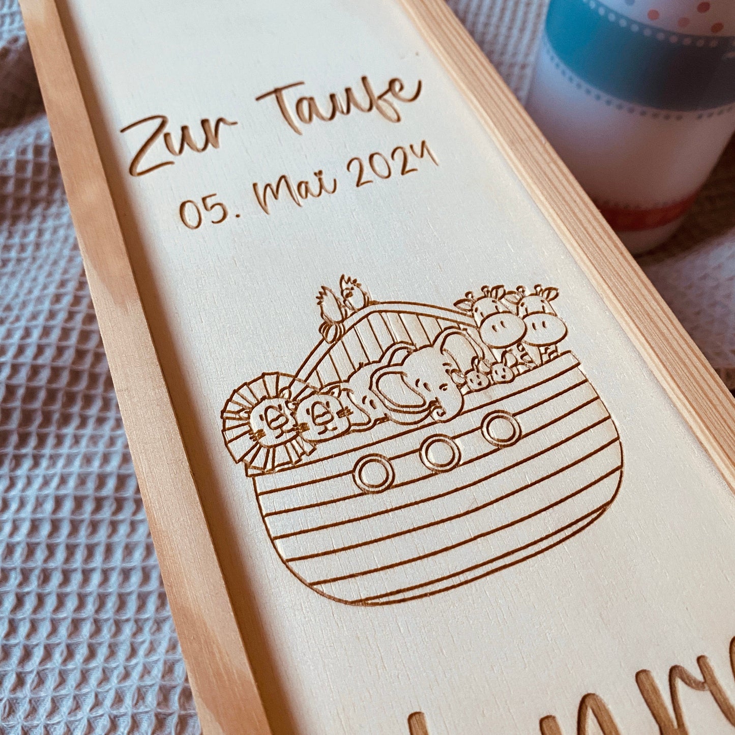 Personalisierte Aufbewahrungsbox für Taufkerzen – Individuelle Kerzenbox mit Namen für unvergessliche Erinnerungen