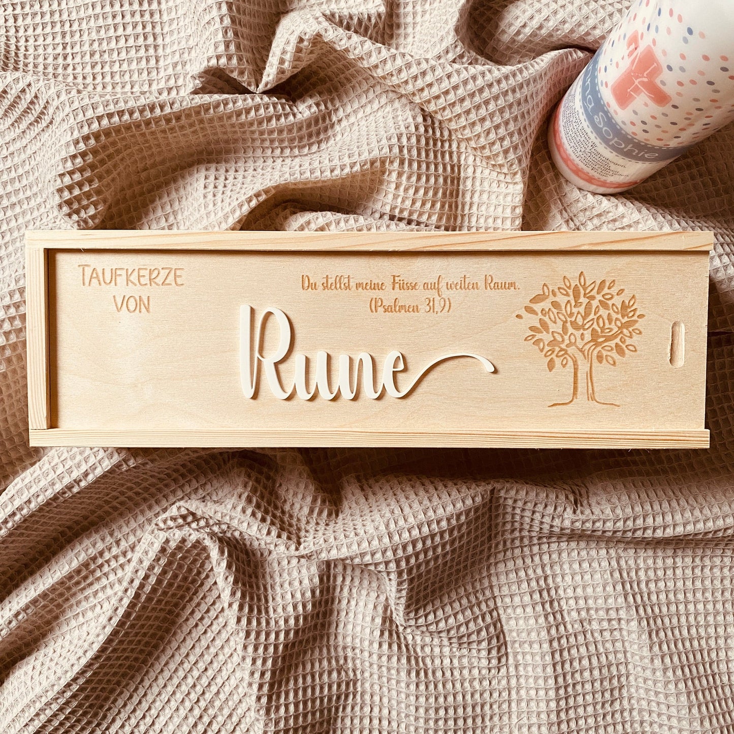Personalisierte Aufbewahrungsbox für Taufkerzen – Individuelle Kerzenbox mit Namen für unvergessliche Erinnerungen