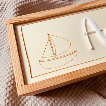 Personalisierte Aufbewahrungsbox für Taufkerzen – Individuelle Kerzenbox mit Namen für unvergessliche Erinnerungen