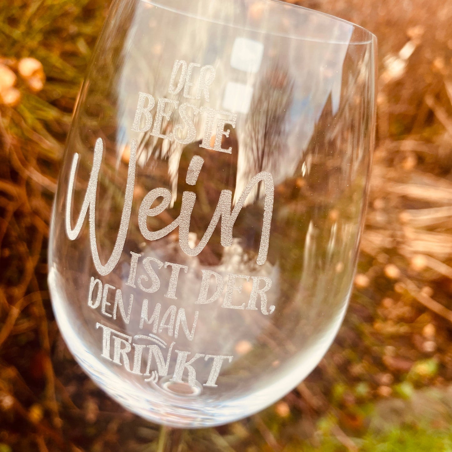 Individuelle Weingläser mit Gravur – Persönliches Geschenk für Freunde