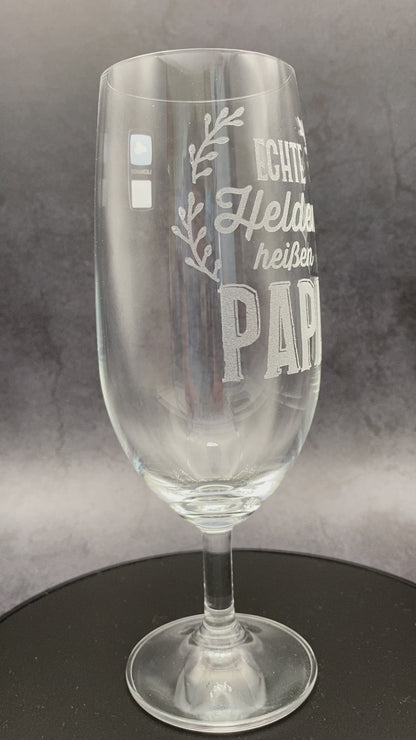 Bierglas Papa mit personalisierter Gravur Pilstulpe